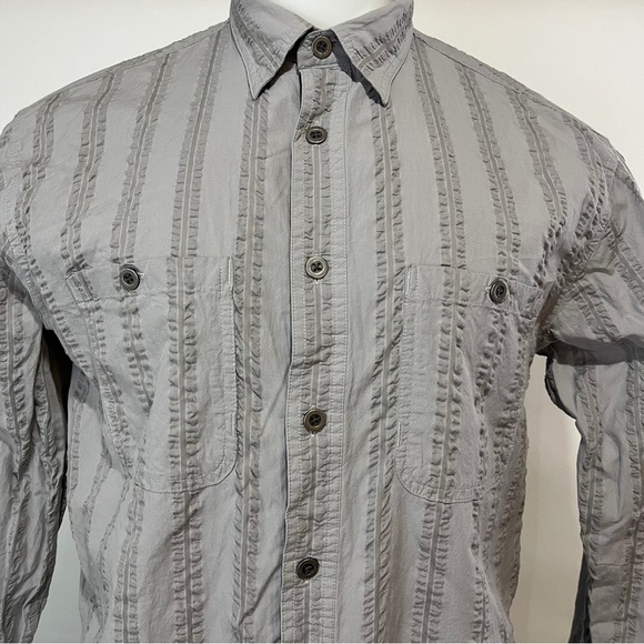 Cabelas Button Shirt Mens Large Gray Striped Nylon Flannel Outdoors (490) - Picture 3 of 8